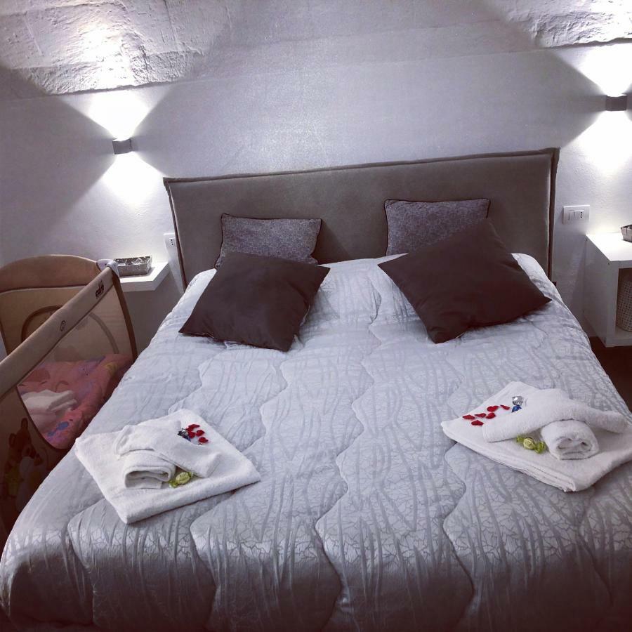 Casa Vacanze Antiche Mura E Poi Monopoli Eksteriør billede